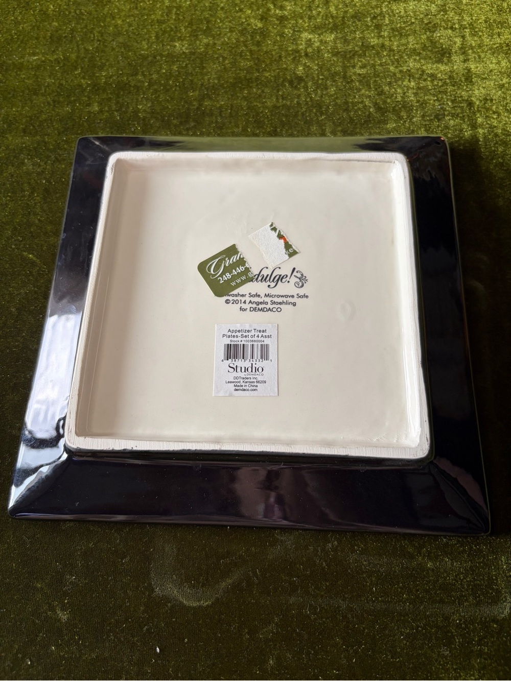 Food and Friends Decorative Square Plate – Navy & Gold - Picture 4 of 4